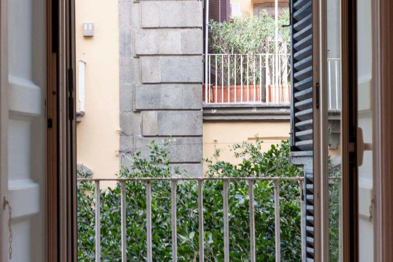 Un Rifugio Romantico A Napoli Exterior photo